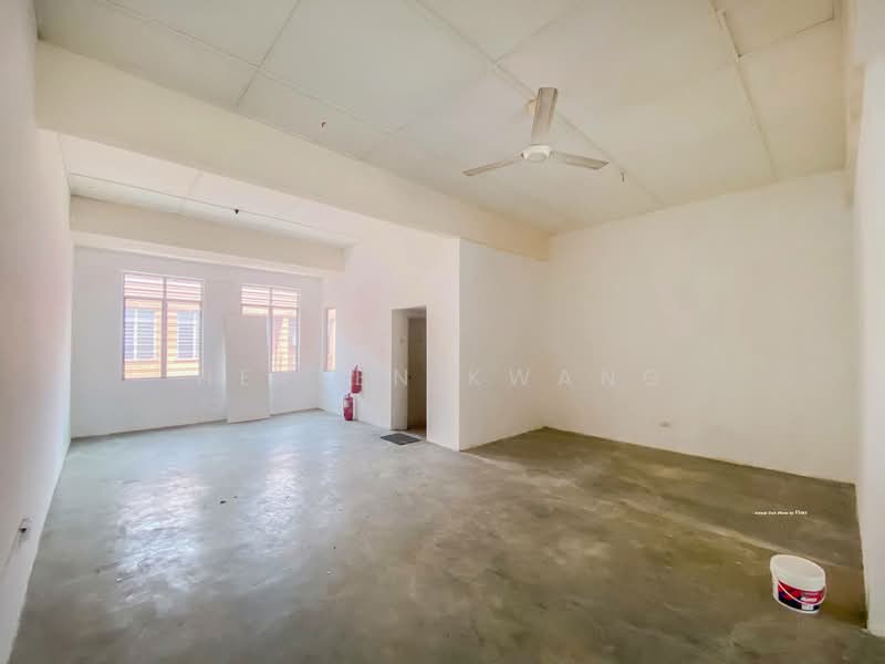Shop for Rent in Seksyen U10 (Shah Alam) - Heylen Kwang - Interior - PropertyGuru.com.my
