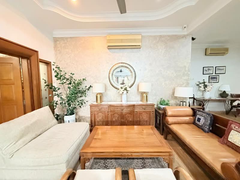 Rumah Banglo untuk Dijual di Seksyen 11 (Petaling Jaya) - Shiqin Saidin - Living Room - PropertyGuru.com.my