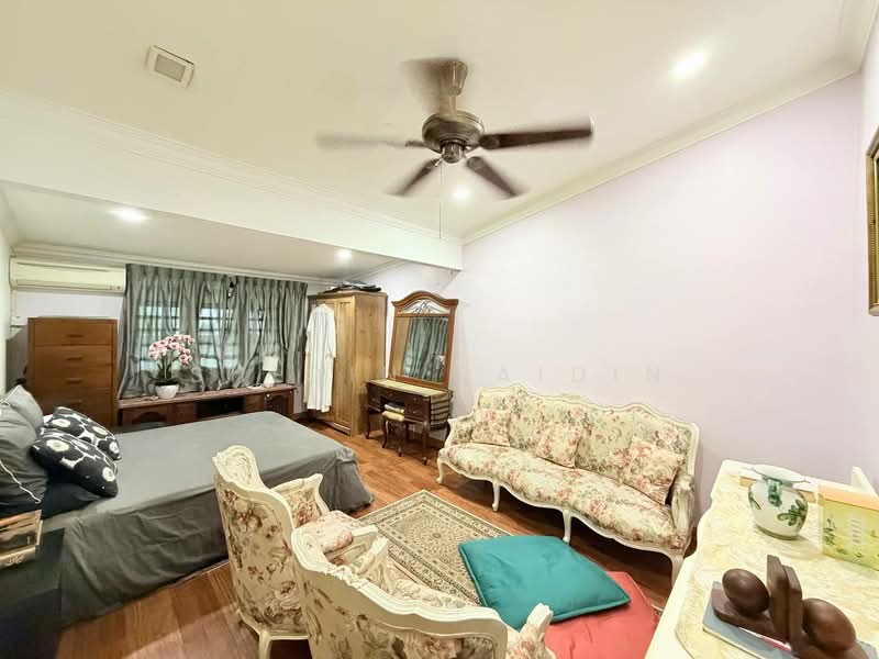 Rumah Banglo untuk Dijual di Seksyen 11 (Petaling Jaya) - Shiqin Saidin - Bedroom - PropertyGuru.com.my