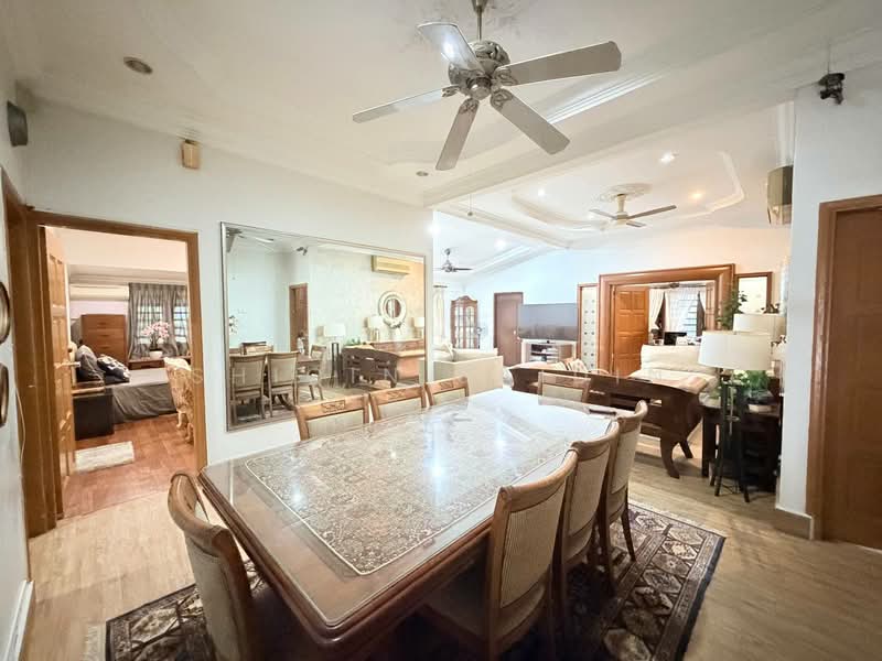 Rumah Banglo untuk Dijual di Seksyen 11 (Petaling Jaya) - Shiqin Saidin - Dining Room - PropertyGuru.com.my