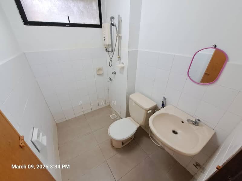 Condominium for Sale at Cyberia Smart Homes - Alan Lai - Bathroom - PropertyGuru.com.my