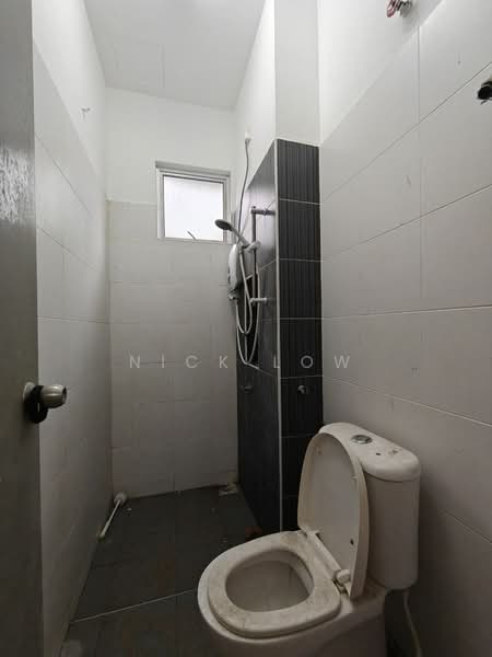 Cluster House for Rent in Taman Pulai Indah (Johor Bahru) - Nick Low - Bathroom - PropertyGuru.com.my