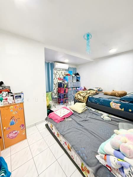 2-storey Terraced House for Sale in Taman Sri Semenyih (Semenyih) - Zarema Kulbuzheva - Bedroom - PropertyGuru.com.my
