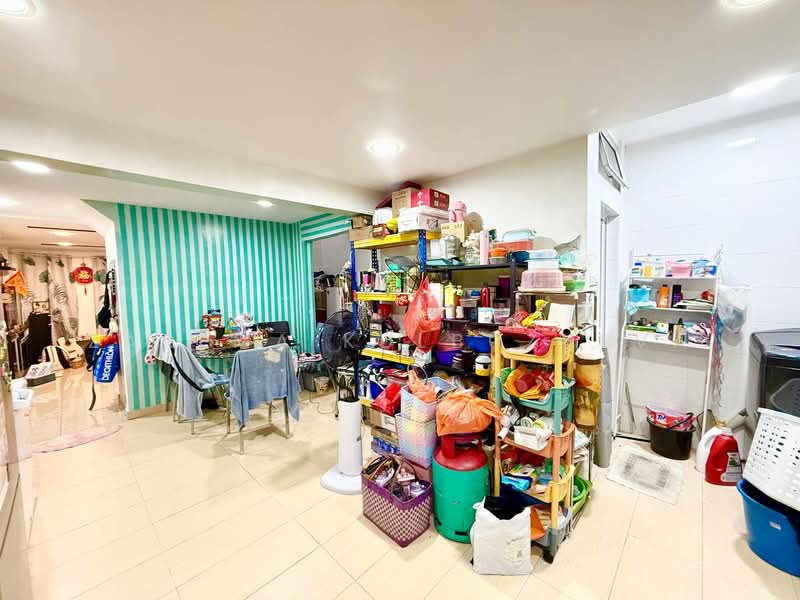 2-storey Terraced House for Sale in Taman Sri Semenyih (Semenyih) - Zarema Kulbuzheva - Living Room - PropertyGuru.com.my