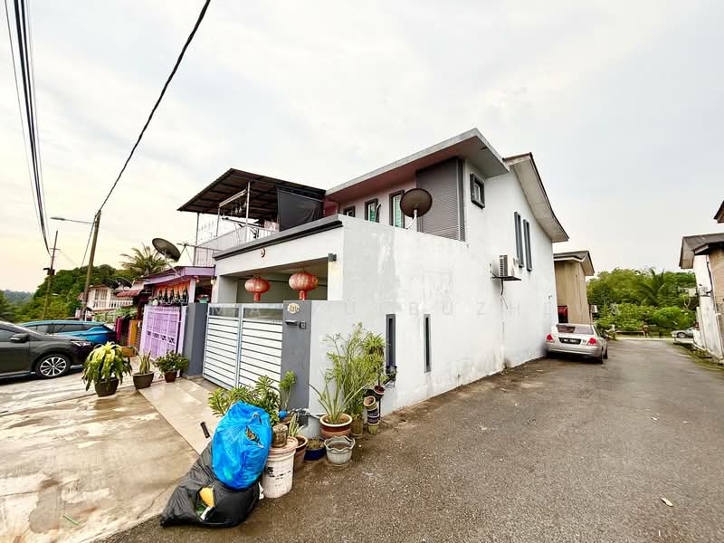 2-storey Terraced House for Sale in Taman Sri Semenyih (Semenyih) - Zarema Kulbuzheva - Exterior - PropertyGuru.com.my