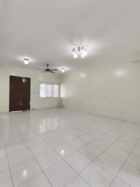 Rumah Teres 2 Tingkat untuk Dijual di Taman Setia Indah (Tebrau) - Crystal Kong - Living Room - PropertyGuru.com.my