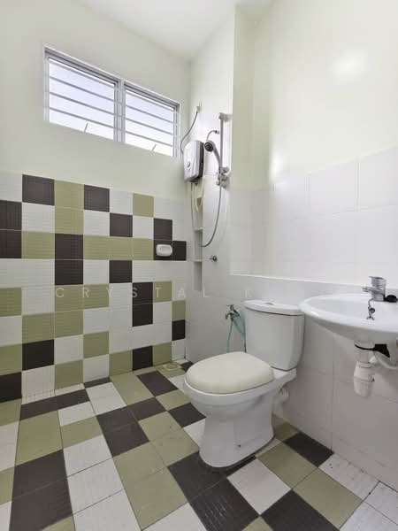 Rumah Teres 2 Tingkat untuk Dijual di Taman Setia Indah (Tebrau) - Crystal Kong - Bathroom - PropertyGuru.com.my