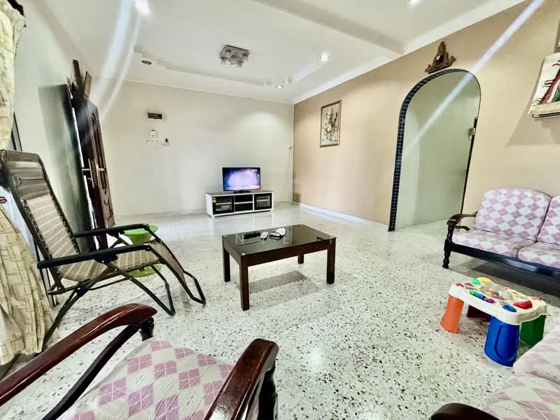 2-storey Terraced House for Sale in Changkat Jong (Perak) - Fennie Tee - Living Room - PropertyGuru.com.my
