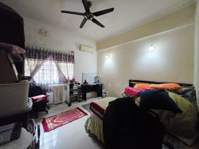 Semi-Detached House for Sale in Taman Taming Jaya (Balakong) - Zul Syafiq - Bedroom - PropertyGuru.com.my