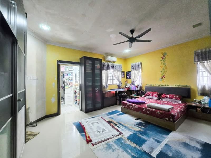 Semi-Detached House for Sale in Taman Taming Jaya (Balakong) - Zul Syafiq - Bedroom - PropertyGuru.com.my