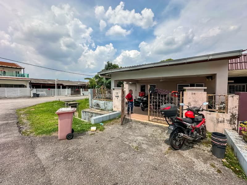Rumah Teres 1 Tingkat untuk Dijual di Seksyen 51a (Petaling Jaya) - Shiqin Saidin - Exterior - PropertyGuru.com.my