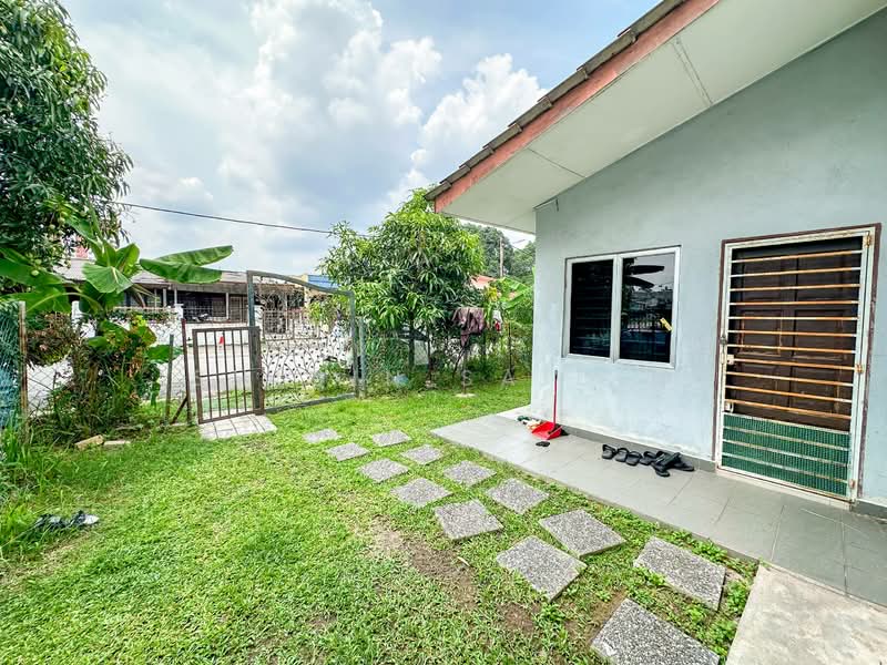 Rumah Teres 1 Tingkat untuk Dijual di Seksyen 51a (Petaling Jaya) - Shiqin Saidin - Exterior - PropertyGuru.com.my