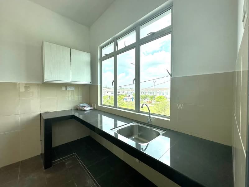 Townhouse for Sale in Taman Semenyih Mewah (Semenyih) - Nichole Liew - Kitchen - PropertyGuru.com.my