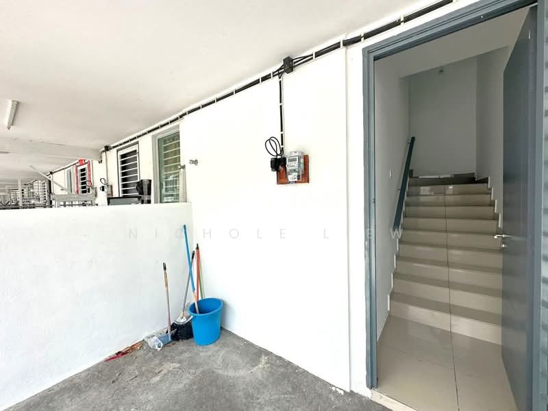 Townhouse for Sale in Taman Semenyih Mewah (Semenyih) - Nichole Liew - Entrance - PropertyGuru.com.my