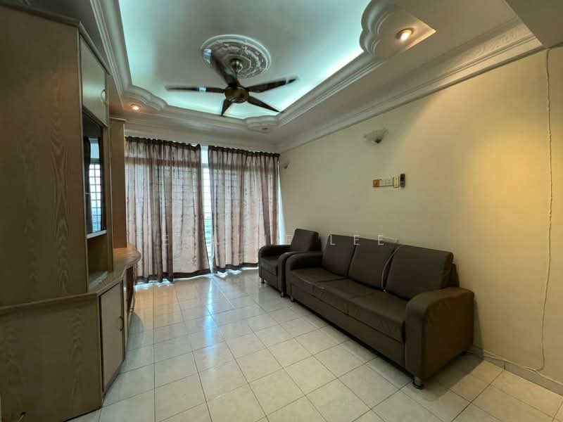 Kondominium untuk Dijual di U Garden Resort Condominium - Elaine Lee - Living Room - PropertyGuru.com.my