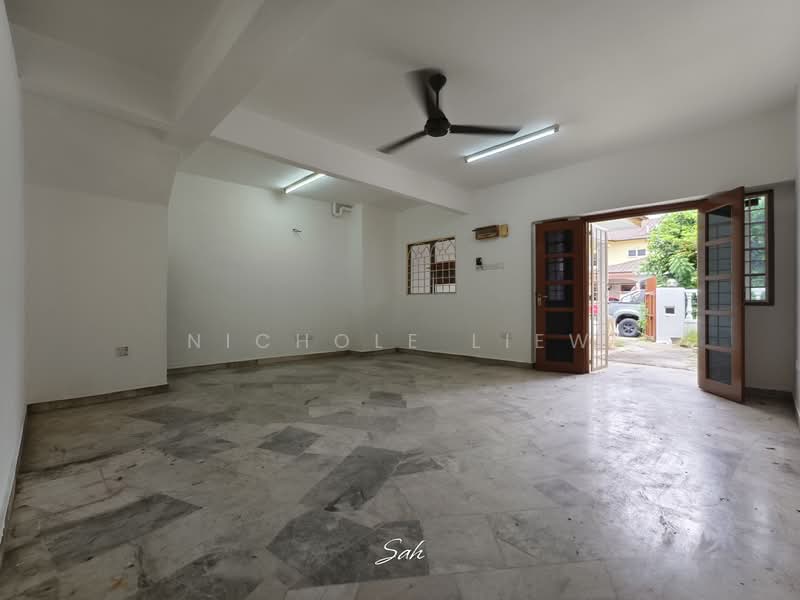 Rumah Teres 2 Tingkat untuk Dijual di Taman Putra Kajang (Kajang) - Nichole Liew - Living Room - PropertyGuru.com.my