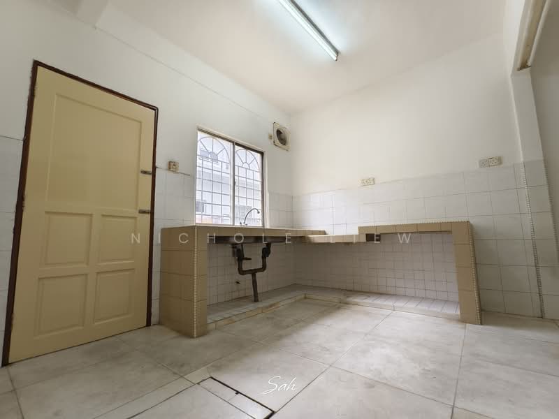 Rumah Teres 2 Tingkat untuk Dijual di Taman Putra Kajang (Kajang) - Nichole Liew - Kitchen - PropertyGuru.com.my