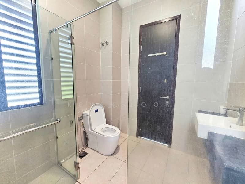 Semi-Detached House for Rent in Putra Heights (Subang Jaya) - Kevin Look - Bathroom - PropertyGuru.com.my