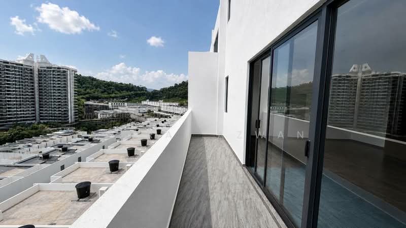 Rumah Teres 4 Tingkat untuk Dijual di Damansara Perdana (Selangor) - Ashraf Azwan - Balcony - PropertyGuru.com.my