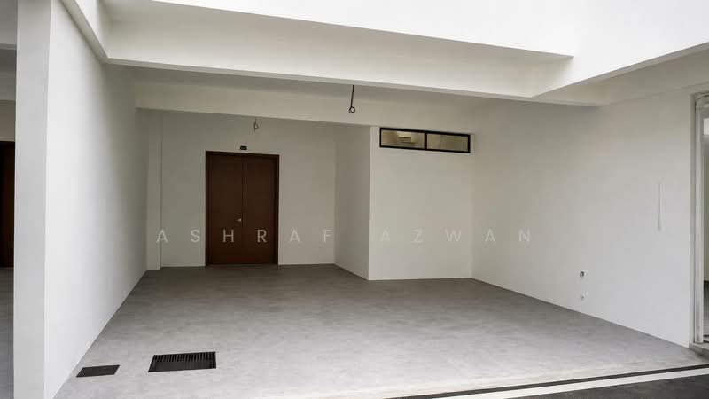 Rumah Teres 4 Tingkat untuk Dijual di Damansara Perdana (Selangor) - Ashraf Azwan - Entrance - PropertyGuru.com.my
