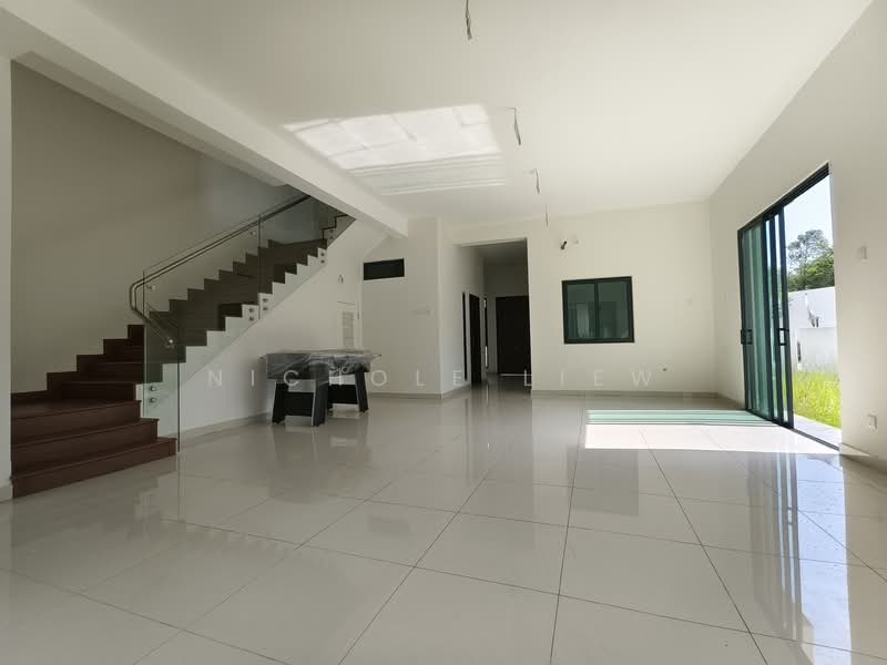 Rumah Teres 2 Tingkat untuk Dijual di Kajang (Selangor) - Nichole Liew - Living Room - PropertyGuru.com.my