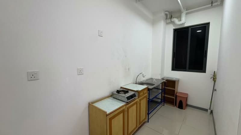 Service Residence for Sale at United Point (Residensi Berpadu) - Ethan Loke - Kitchen - PropertyGuru.com.my