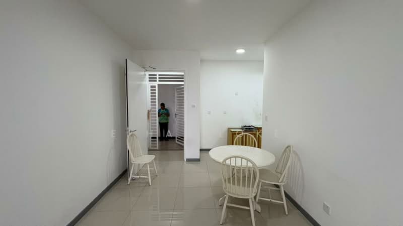 Service Residence for Sale at United Point (Residensi Berpadu) - Ethan Loke - Interior - PropertyGuru.com.my
