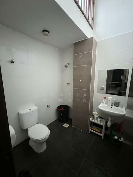 Semi-Detached House for Sale in Ijok (Selangor) - SHAMSIAH AJMAIN - Bathroom - PropertyGuru.com.my
