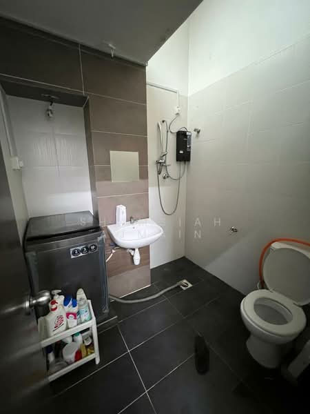 Semi-Detached House for Sale in Ijok (Selangor) - SHAMSIAH AJMAIN - Bathroom - PropertyGuru.com.my