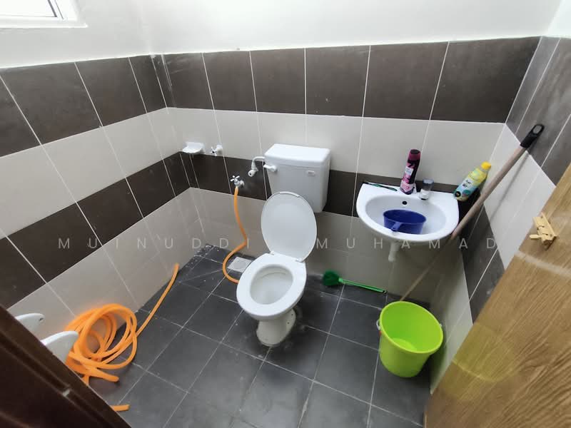 Rumah Teres 1 Tingkat untuk Dijual di Sitiawan (Perak) - Muinuddin Muhamad - Bathroom - PropertyGuru.com.my