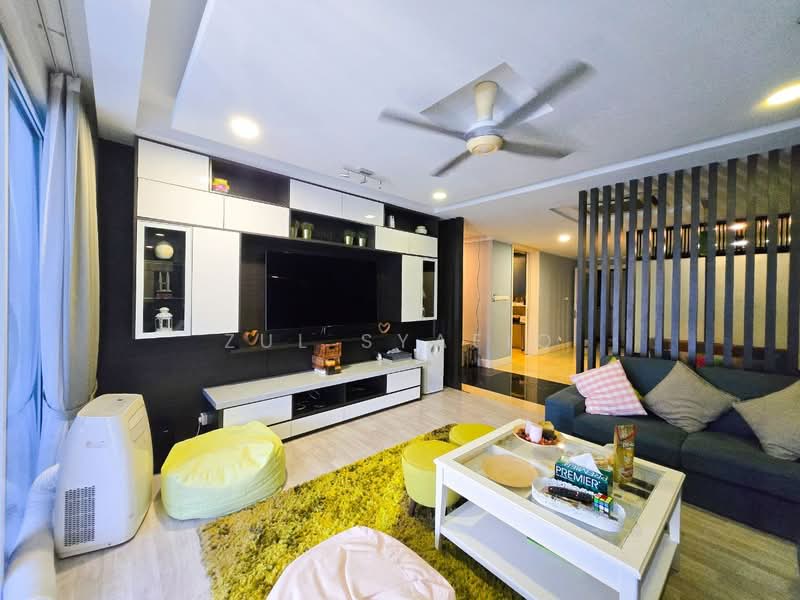 Kondominium untuk Dijual di Mutiara Upper East - Zul Syafiq - Living Room - PropertyGuru.com.my