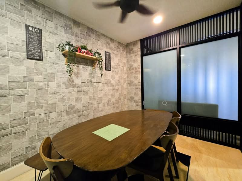 Kondominium untuk Dijual di Mutiara Upper East - Zul Syafiq - Dining Room - PropertyGuru.com.my