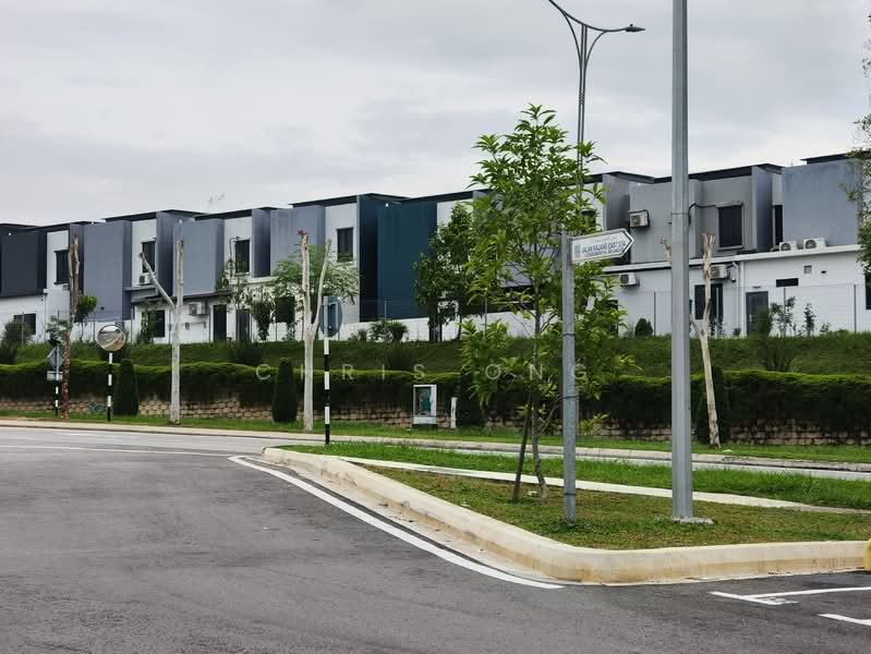 Shop for Rent in Kajang East (Semenyih) - Chris Ong - Exterior - PropertyGuru.com.my