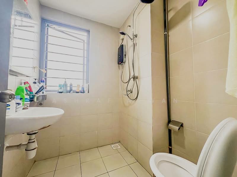 Apartment for Sale at Suria Ixora - Ashraf Azwan - Bathroom - PropertyGuru.com.my
