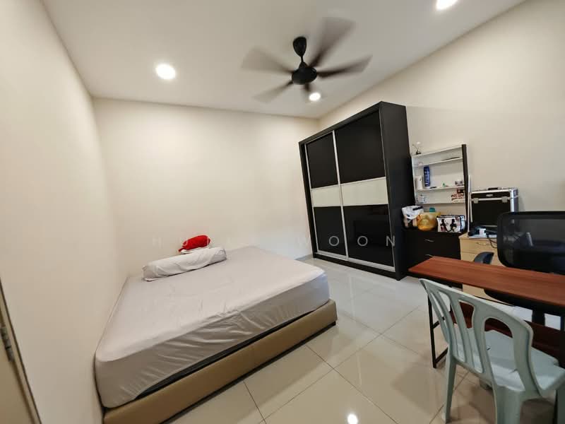Cluster House for Sale in Taman Glenmarie (Johor Bahru) - Huily Woon - Bedroom - PropertyGuru.com.my