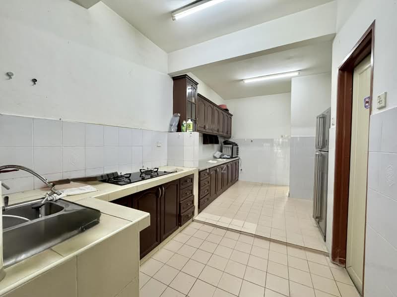 2-storey Terraced House for Sale in Bandar Seri Putra (Bangi) - Ai Faizal - Kitchen - PropertyGuru.com.my