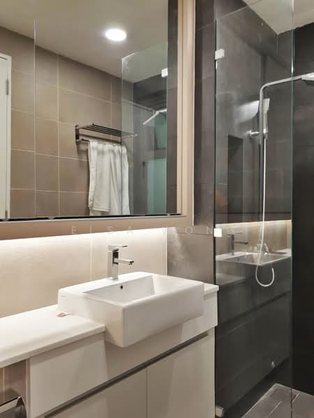 Kondominium untuk Dijual di R&F Princess Cove Phase 2-Seine Region - Elsa Wong - Bathroom - PropertyGuru.com.my