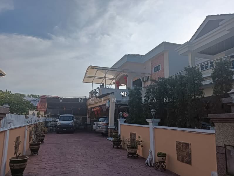 Semi-Detached House for Sale in Batu Maung (Penang) - Vincent Tan - Exterior - PropertyGuru.com.my