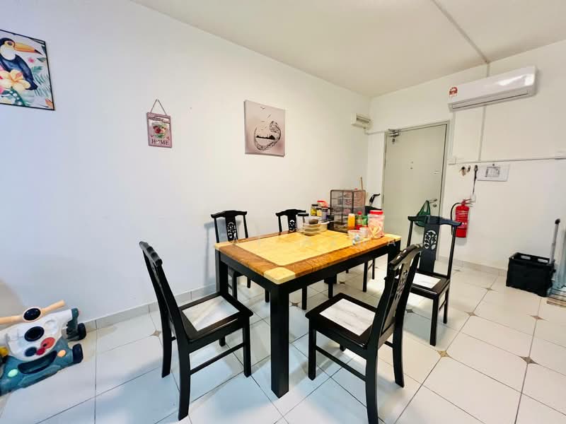Pangsapuri untuk Dijual di Seri Utama - Ashraf Azwan - Dining Room - PropertyGuru.com.my