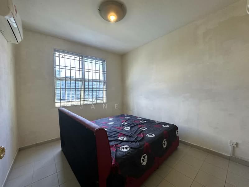 Pangsapuri untuk Dijual di Lake View Suites - Jane Loh - Bedroom - PropertyGuru.com.my