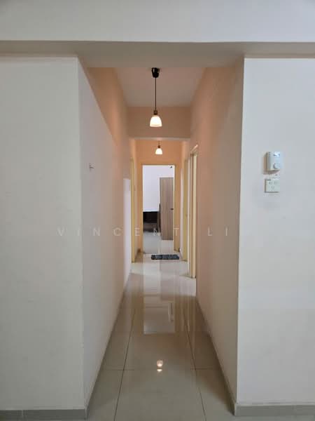 Kondominium untuk Disewa di Vista Komanwel A - Vincent Lim - Corridor - PropertyGuru.com.my