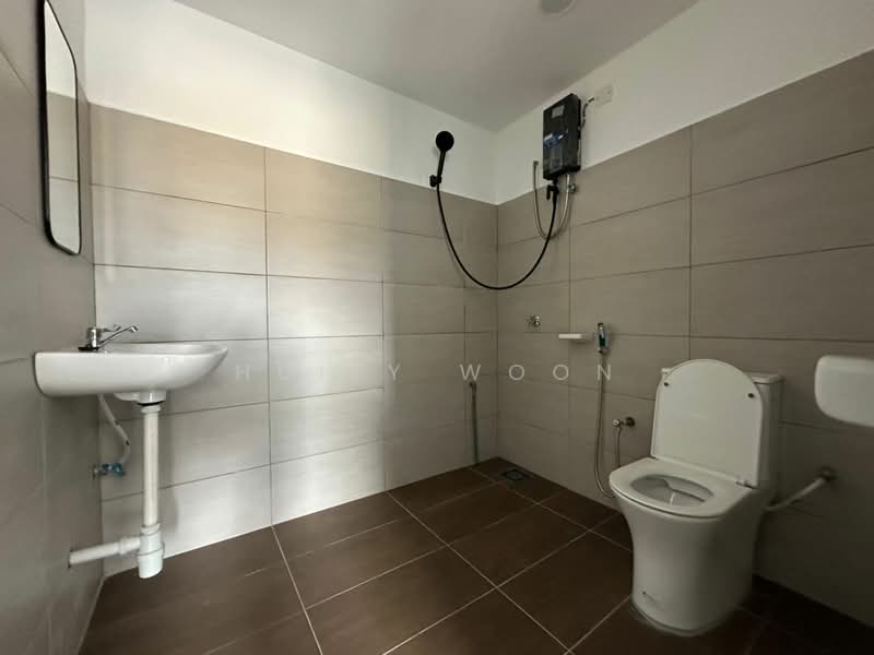 Rumah Teres 2 Tingkat untuk Disewa di Taman Pelangi (Johor Bahru) - Huily Woon - Bathroom - PropertyGuru.com.my