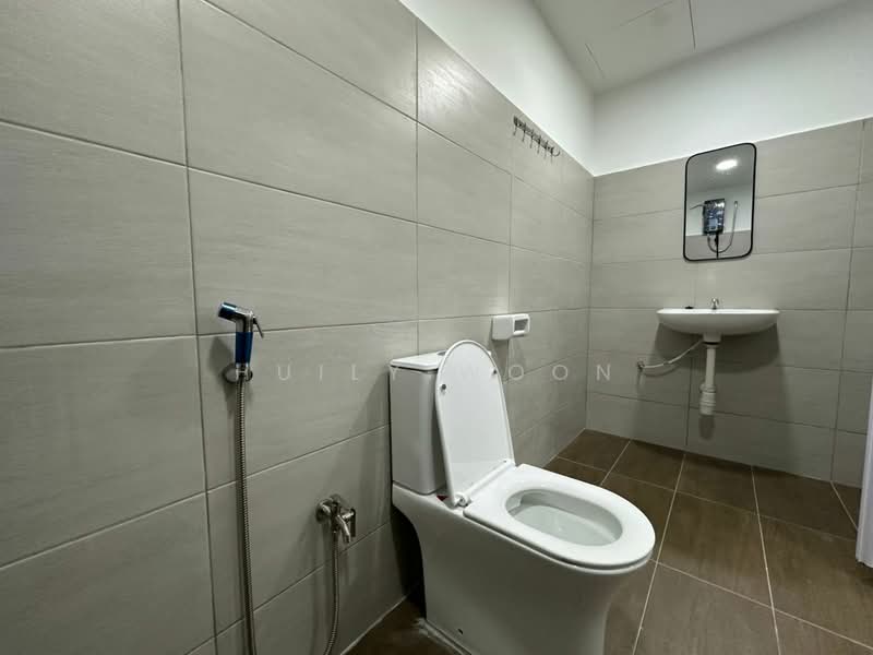 Rumah Teres 2 Tingkat untuk Disewa di Taman Pelangi (Johor Bahru) - Huily Woon - Bathroom - PropertyGuru.com.my