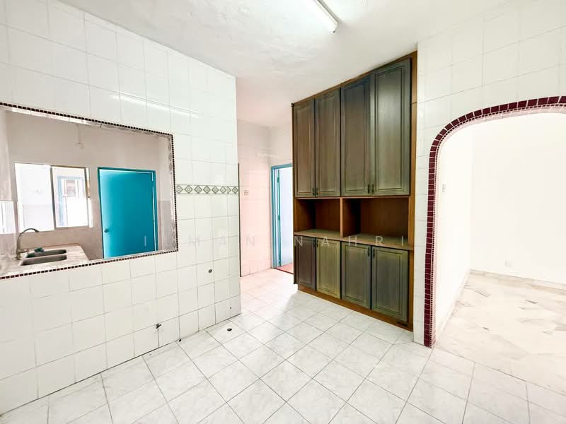 2-storey Terraced House for Sale in BANDAR PUCHONG JAYA (Puchong) - Ilman Nahri - Kitchen - PropertyGuru.com.my