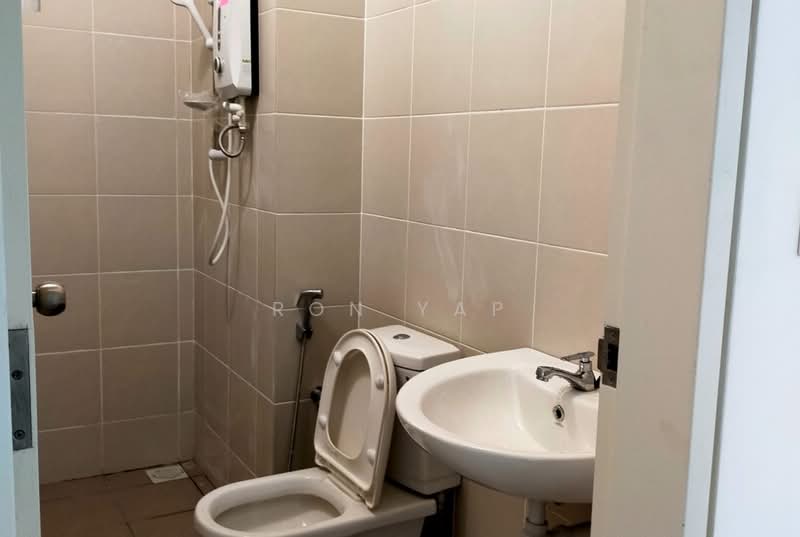 Apartment for Rent at Residensi Seri Wahyu - Ron Yap - Bathroom - PropertyGuru.com.my