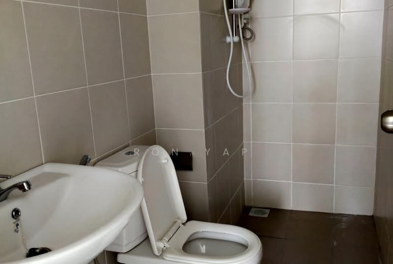Apartment for Rent at Residensi Seri Wahyu - Ron Yap - Bathroom - PropertyGuru.com.my