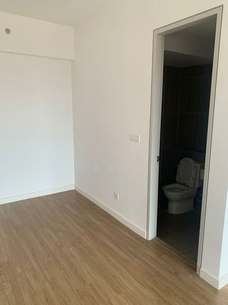 Service Residence for Sale at The Pulse Residence - Tam H - Bathroom - PropertyGuru.com.my
