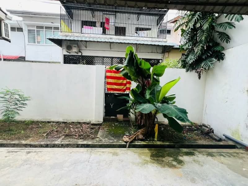2-storey Terraced House for Rent in Taman Pelangi (Johor Bahru) - Huily Woon - Exterior - PropertyGuru.com.my