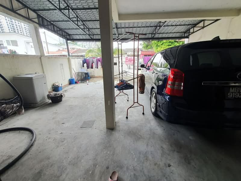 Rumah Teres 1 Tingkat untuk Dijual di SS5 (Petaling Jaya) - Mahirah . - Car Park - PropertyGuru.com.my