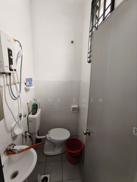 Semi-Detached House for Sale in Taman Mutiara Rini (Skudai) - Jong Chen - Bathroom - PropertyGuru.com.my